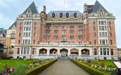 Unifor members at the Fairmont Empress vote to strike if necessary
